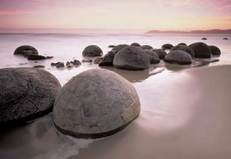 Fototapeta 8dílná Moeraki Boulders At Oamaru | Fototapety - FOTOTAPETY 8DÍLNÉ